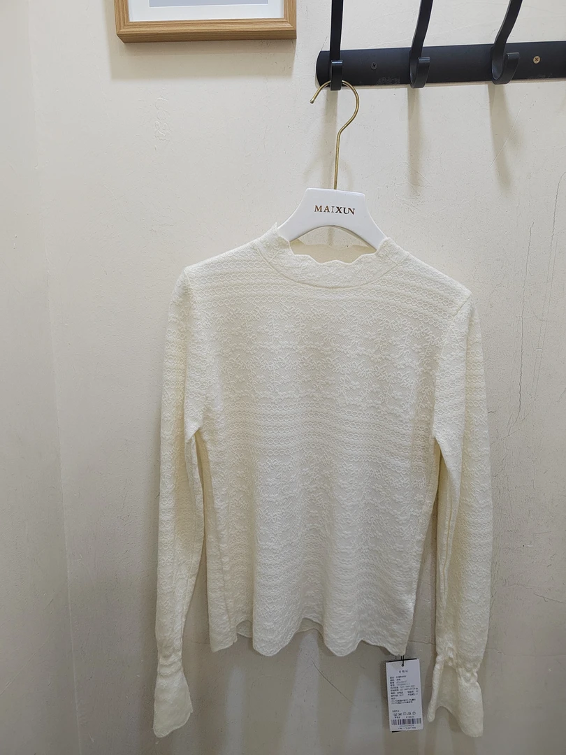 麦寻冬款蕾丝打底衫ztllq012