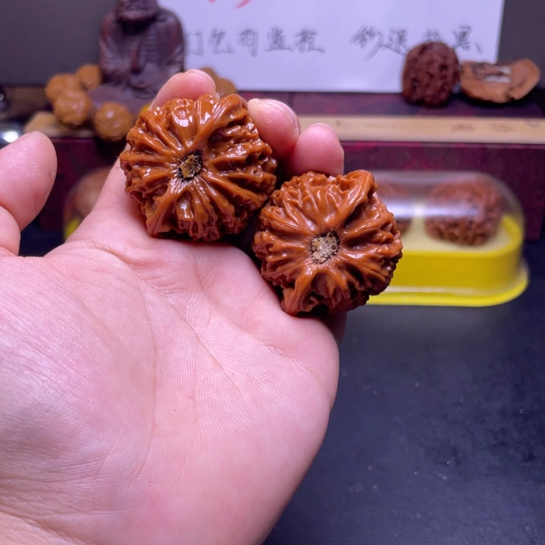 ****城桃核吊坠宫灯福利