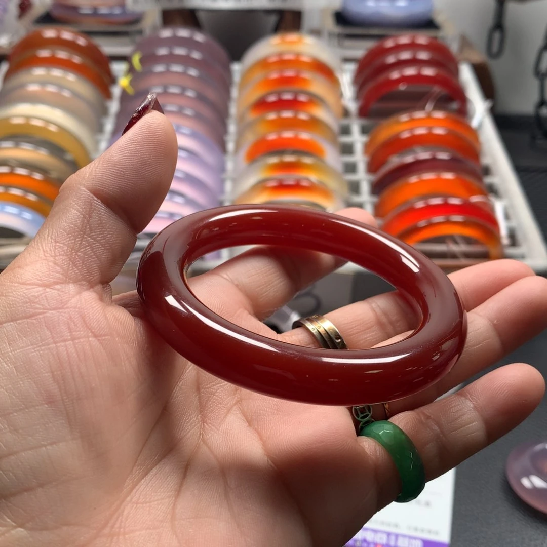 玛瑙/玉髓手镯未镶嵌玲*