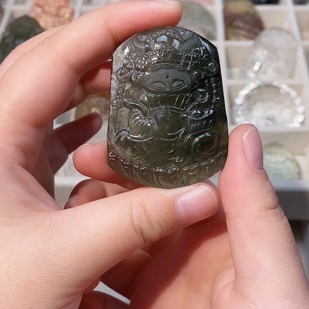 未镶嵌水晶颈饰绿发