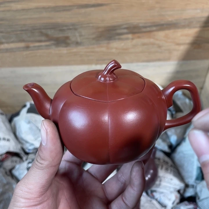 茶壶紫砂老厂紫砂壶一件。