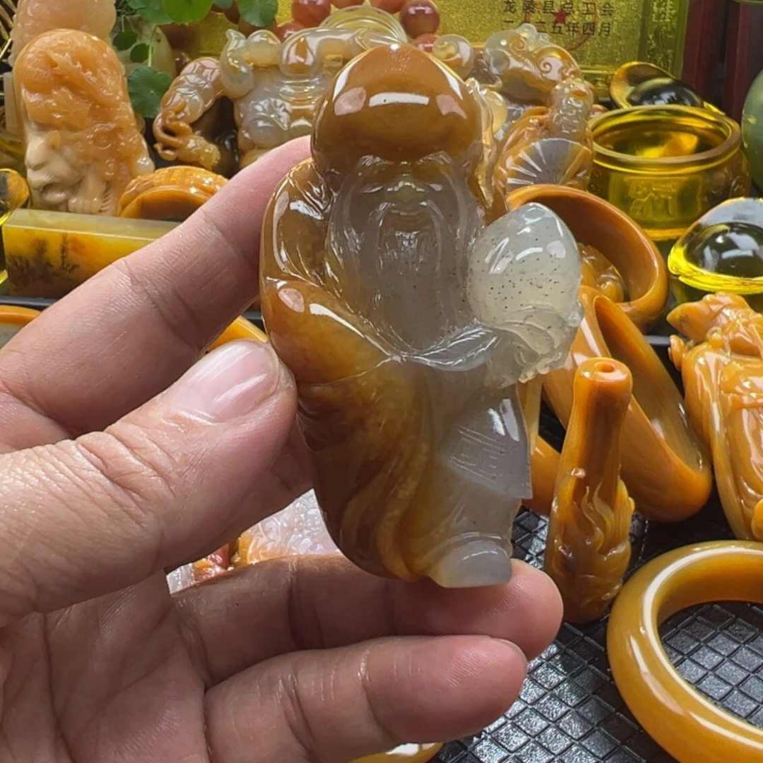 火***主石英质玉未镶嵌颈饰