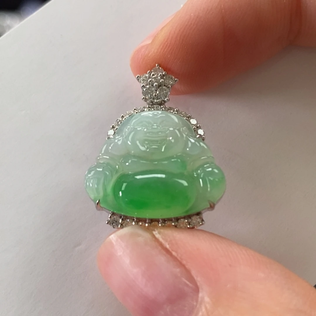 颈饰18K金镶嵌翡翠佛公