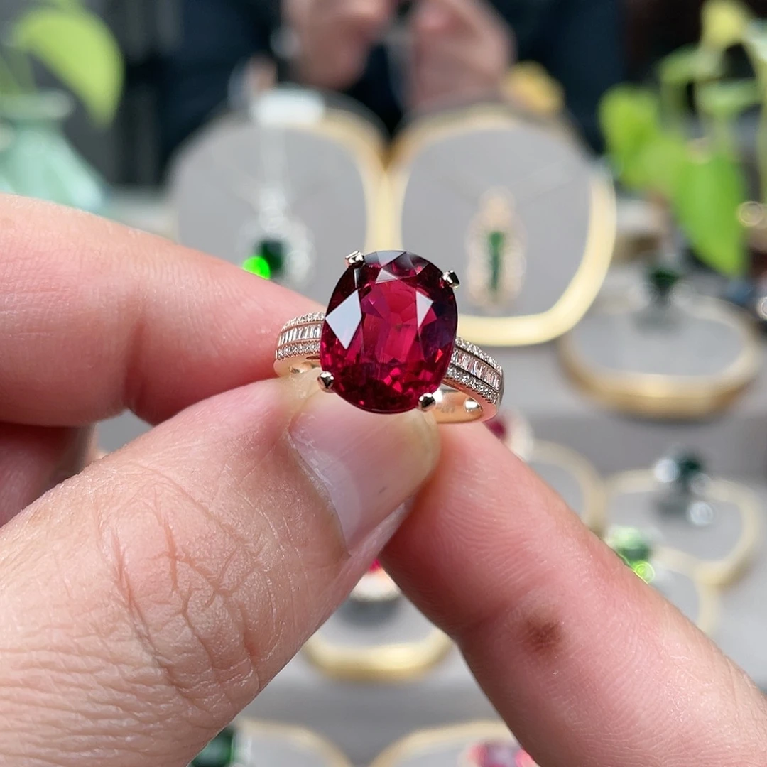 碧玺戒指18K金镶嵌6.87ct