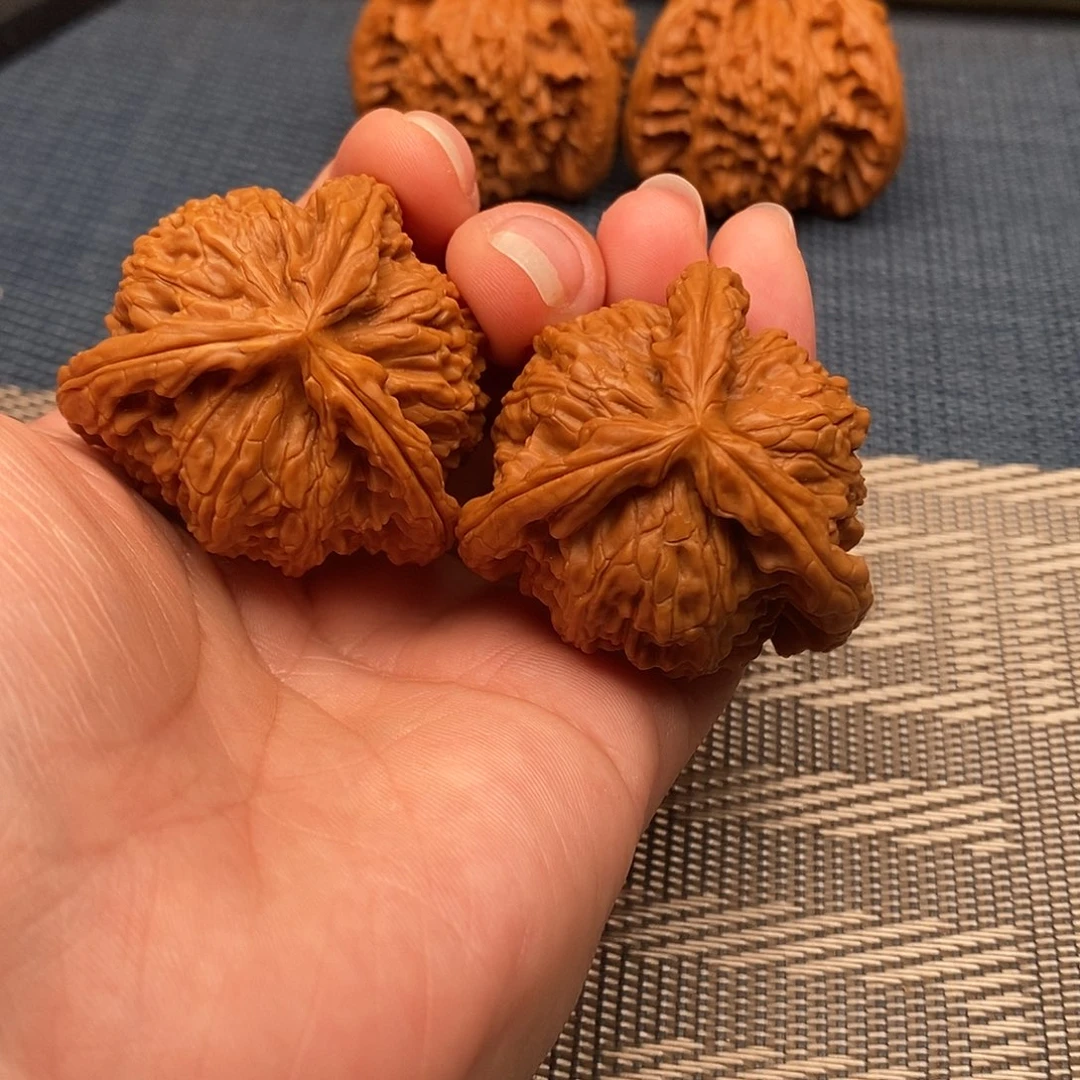 ぃ****吊坠文玩核桃三棱