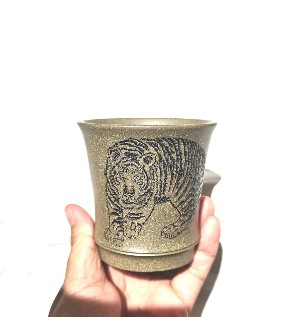 手工刻绘老虎杯高温清灰段泥竹节杯