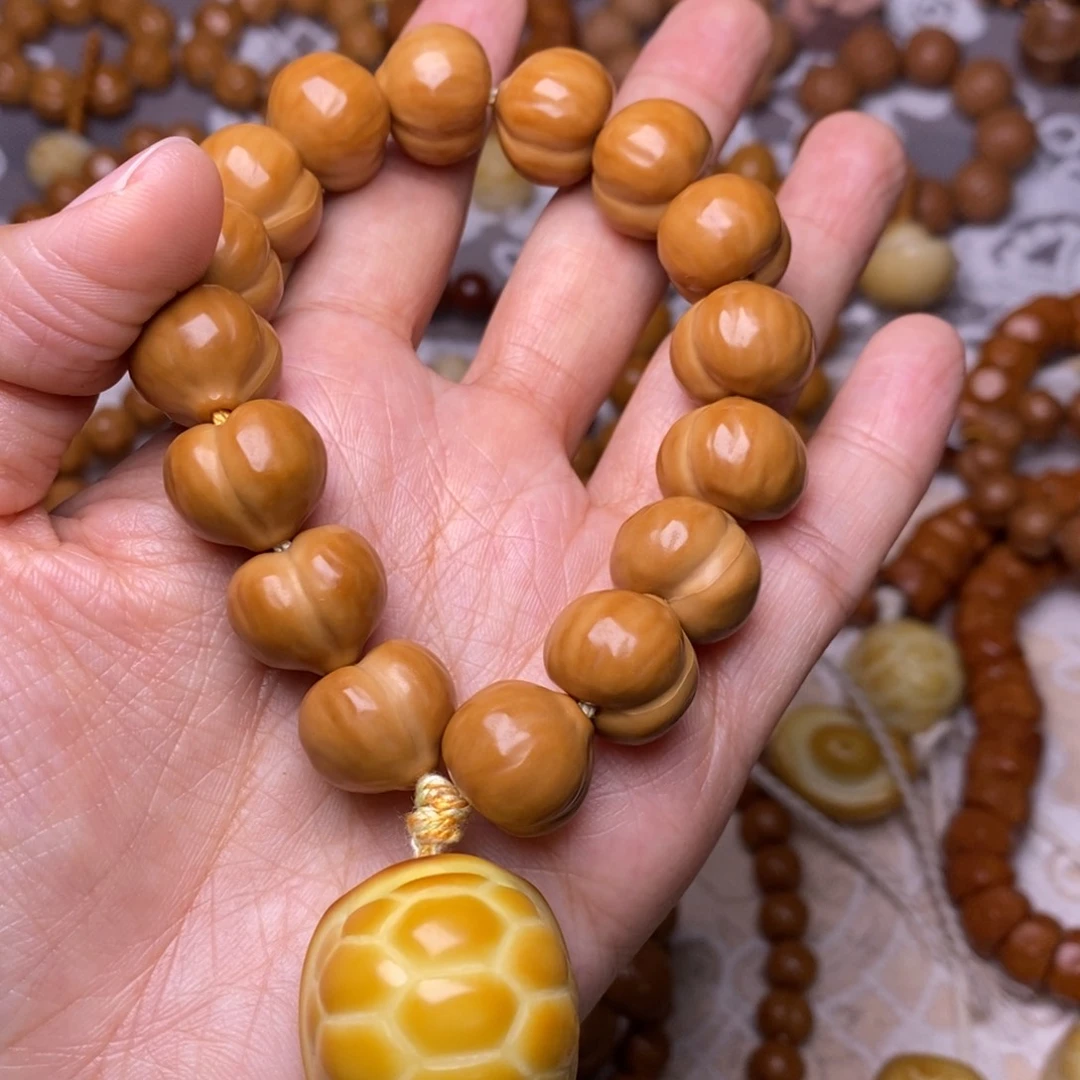 把件猴头核桃柯基屁桃龟甲