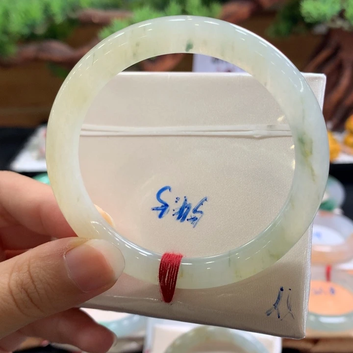 翡翠手镯未镶嵌25号