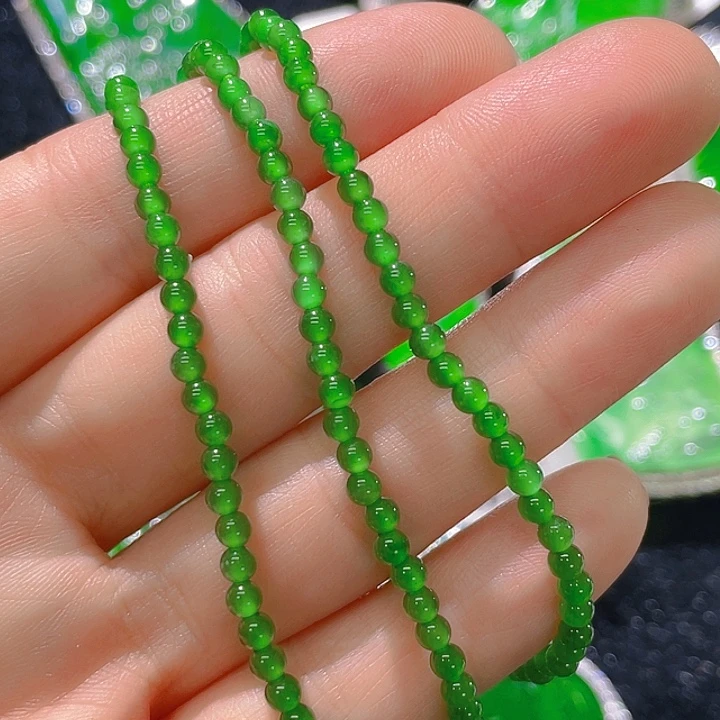 翡翠颈饰未镶嵌1，