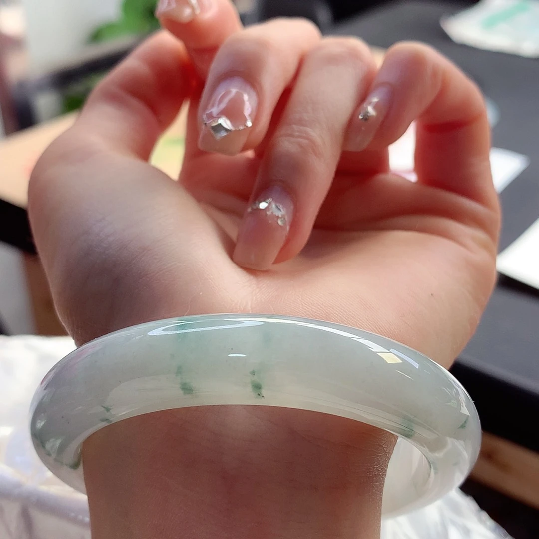 翡翠手镯未镶嵌天然翡翠58-59飘绿花法式小清新款