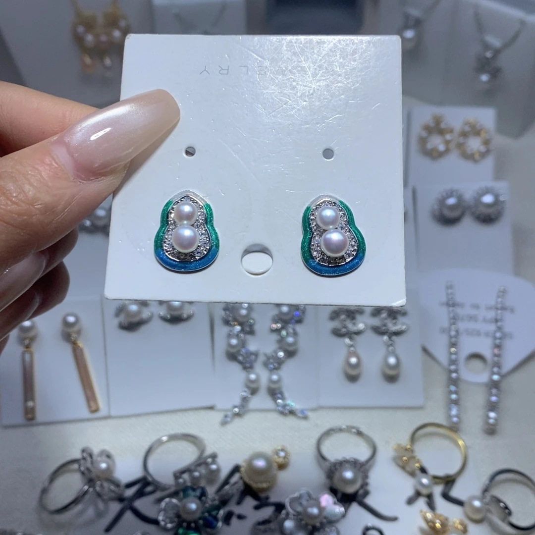 淡水珍珠未镶嵌耳饰