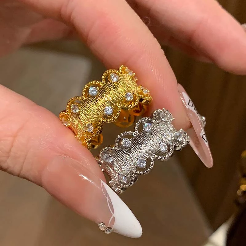 铜合金锆石戒指 宫廷风~蕾丝花边锆石戒指女款复古轻奢素圈戒指环