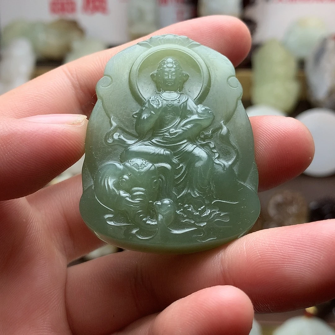 ໑****和田玉未镶嵌颈饰