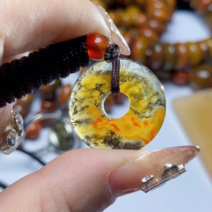 玛瑙/玉髓颈饰未镶嵌