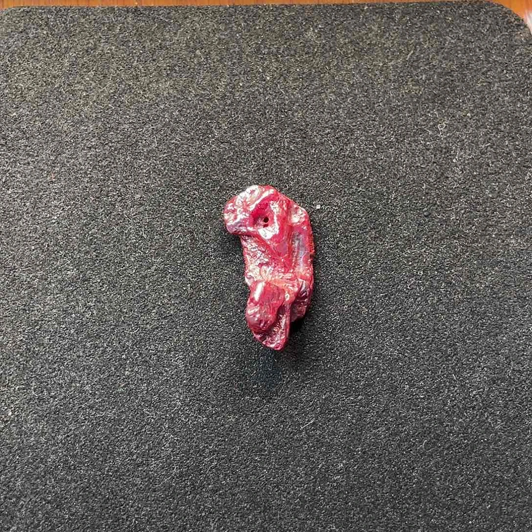 天然辰砂无根砂吊坠