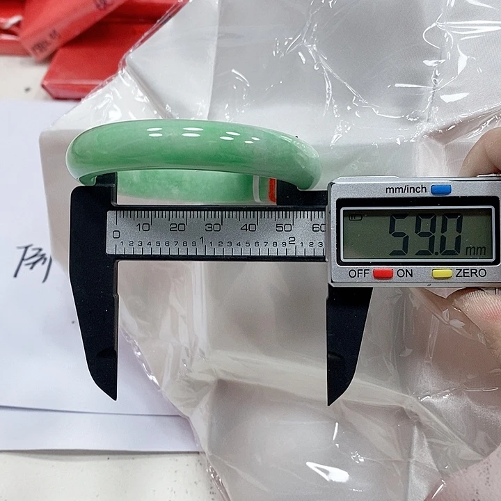 翡翠手镯未镶嵌117