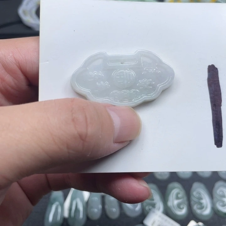 翡翠未镶嵌颈饰福利