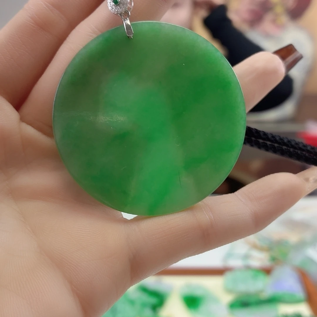 翡翠银S925镶嵌颈饰翡翠