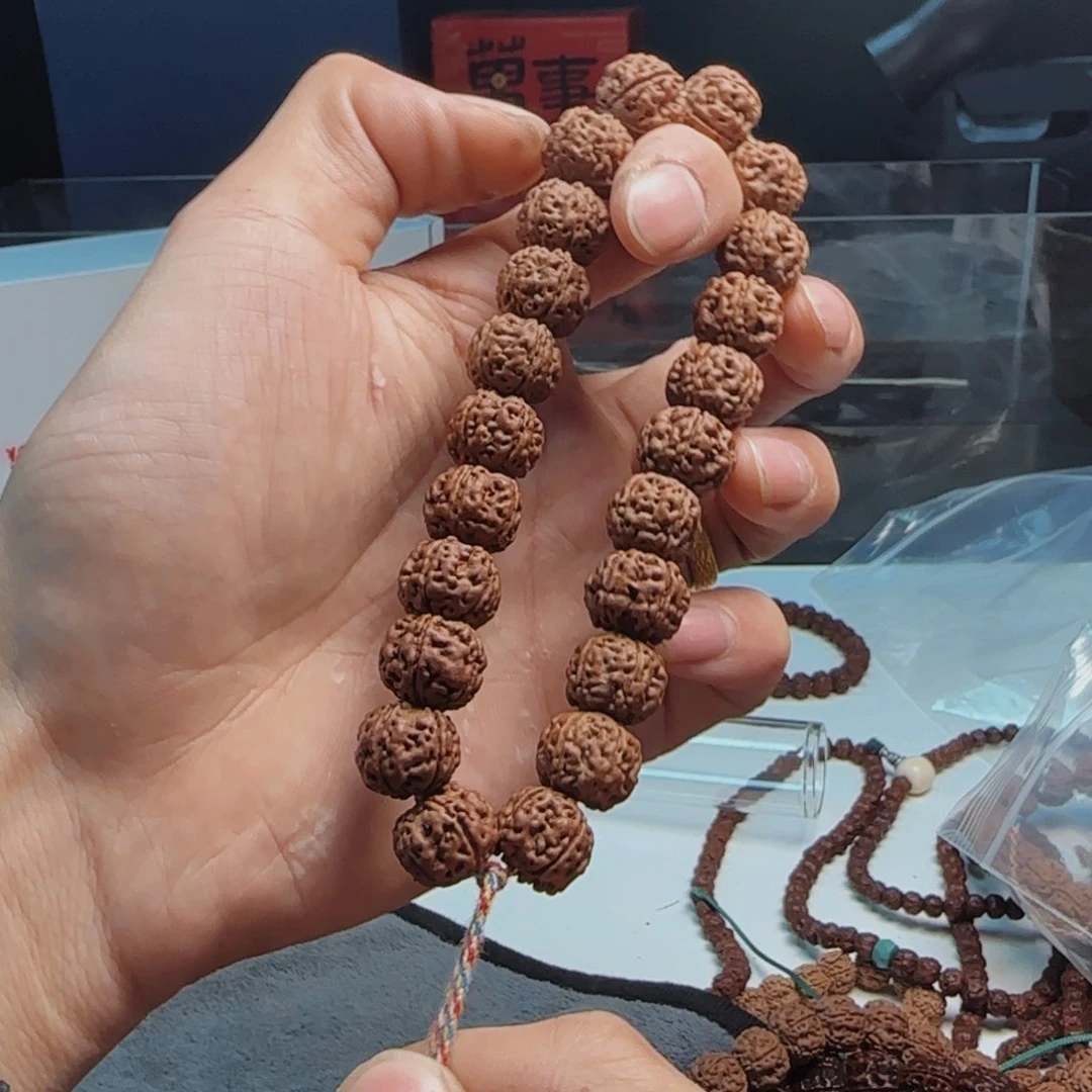 金刚菩提吊坠老树王。