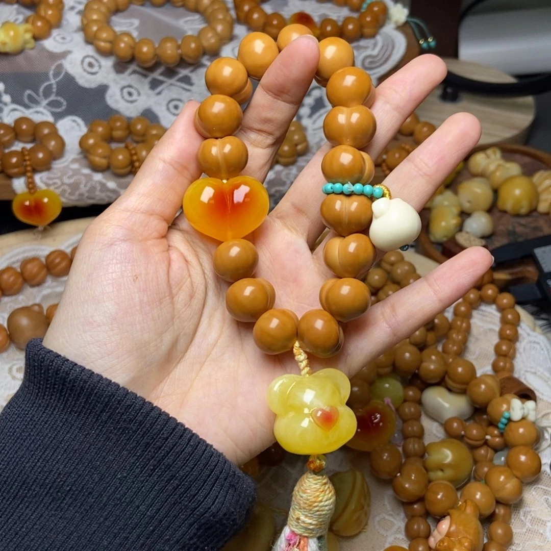 猴头核桃吊坠屁桃卡15