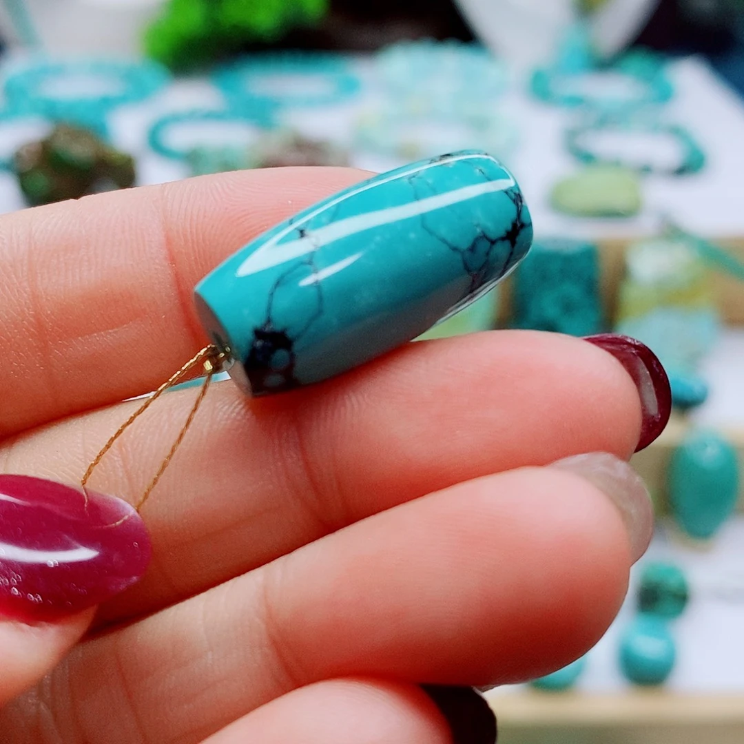 绿松石未镶嵌颈饰