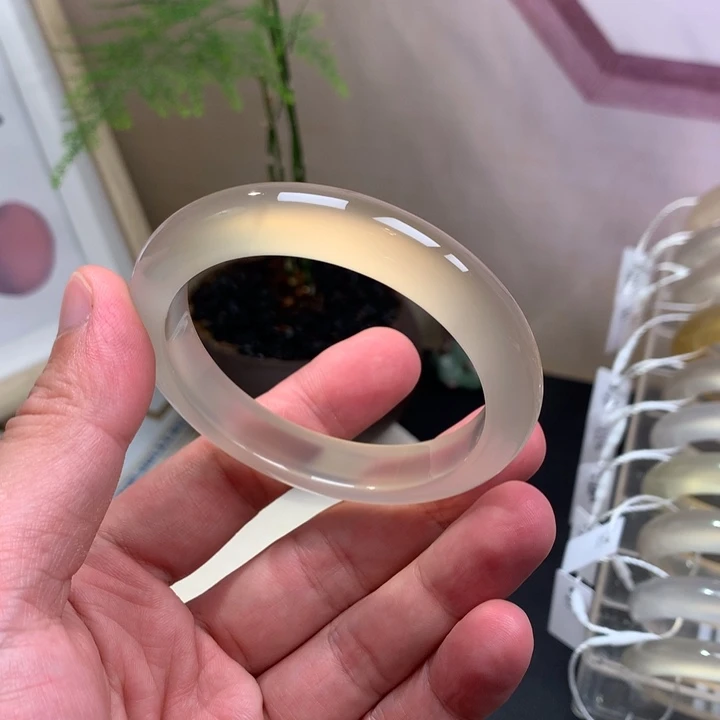手镯玛瑙/玉髓未镶嵌