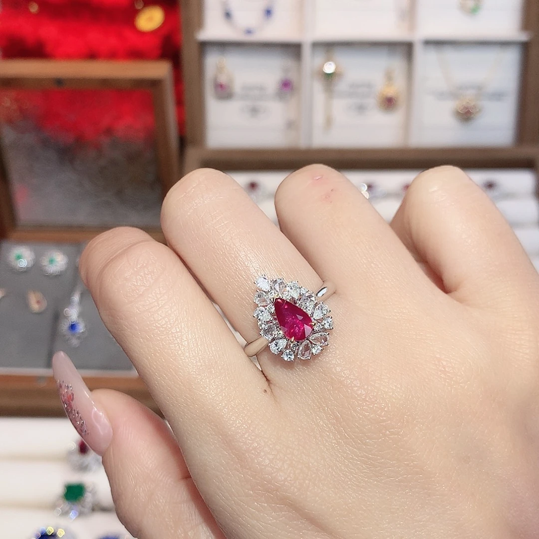 红宝石18K金镶嵌戒指1.01ct/天然宝石/七天无理由