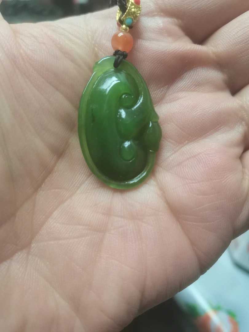 精品碧玉如意吊坠