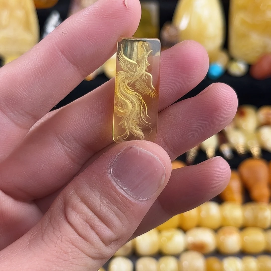 蜜蜡未镶嵌珠宝奇石