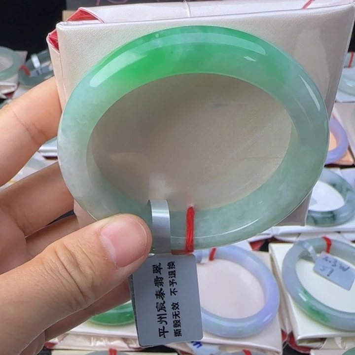 未镶嵌手镯翡翠翡翠手镯