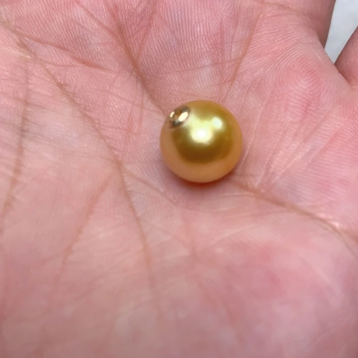 颈饰18K金镶嵌海水珍珠