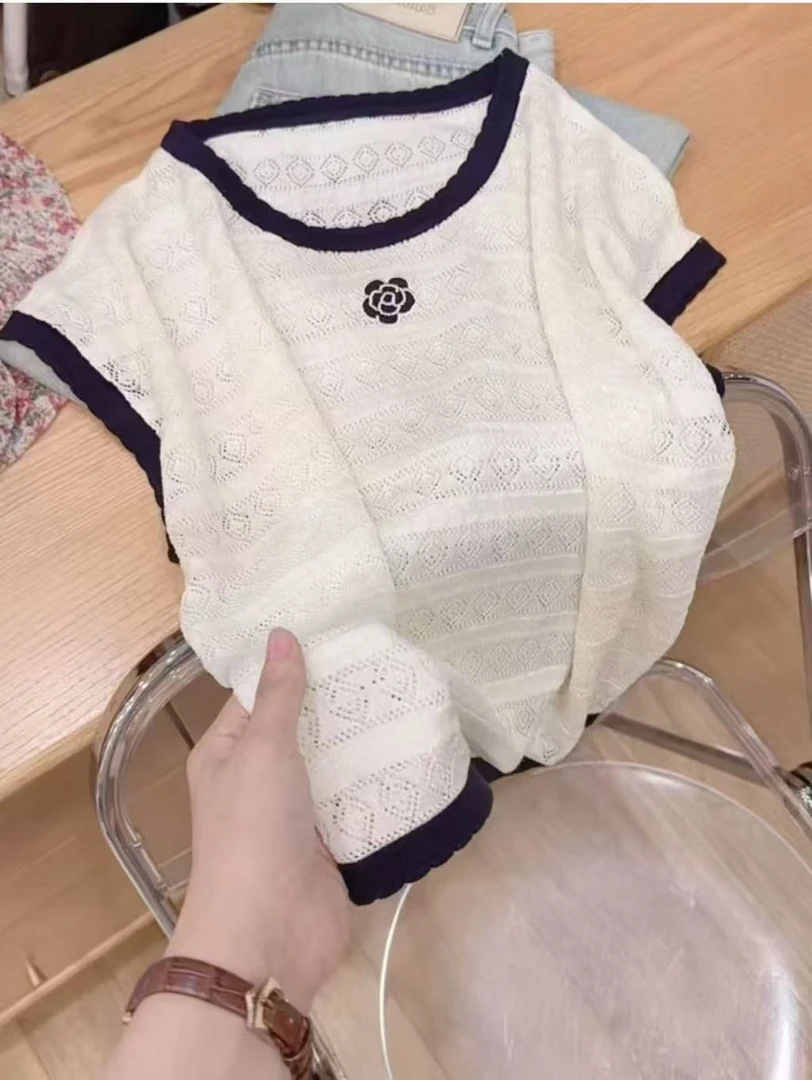 七言家 巨好看！ins穿搭山茶花镂空花边洋气小飞袖