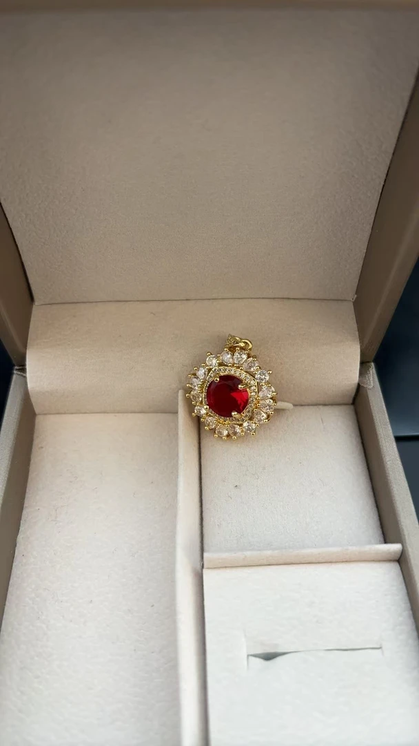 吊坠 高雅华贵 灿若星河 雍容华贵 色彩缤纷 精美绝伦