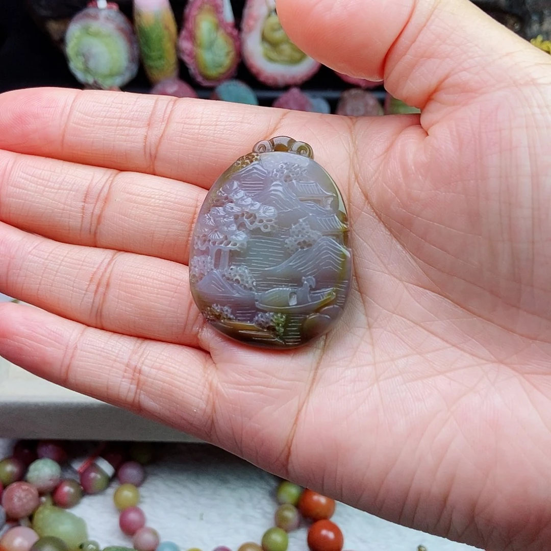未镶嵌石英质玉（盐源）珠宝半成品