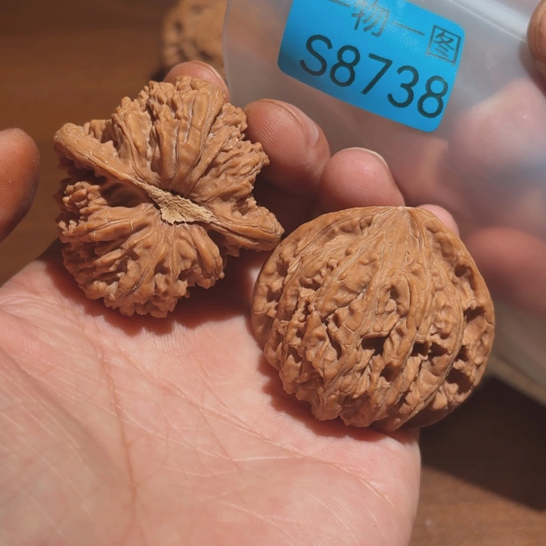 吊坠文玩核桃秘闻
