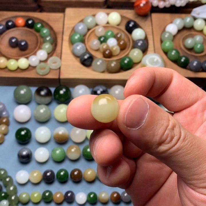 和田玉卡14糖白未镶嵌桂*