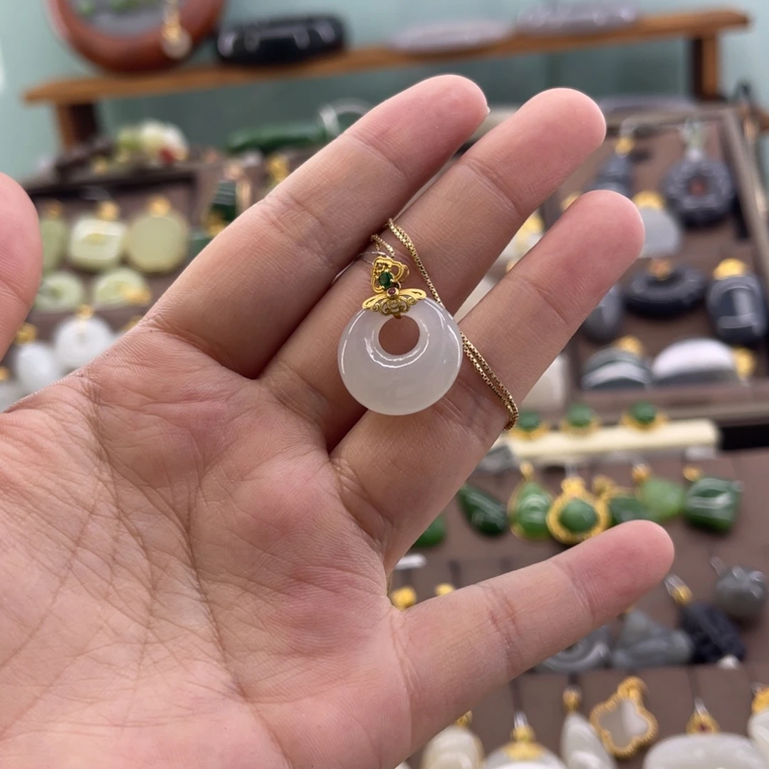 和田玉18K金镶嵌戒指