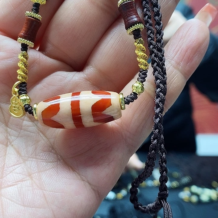 玛瑙/玉髓颈饰合金