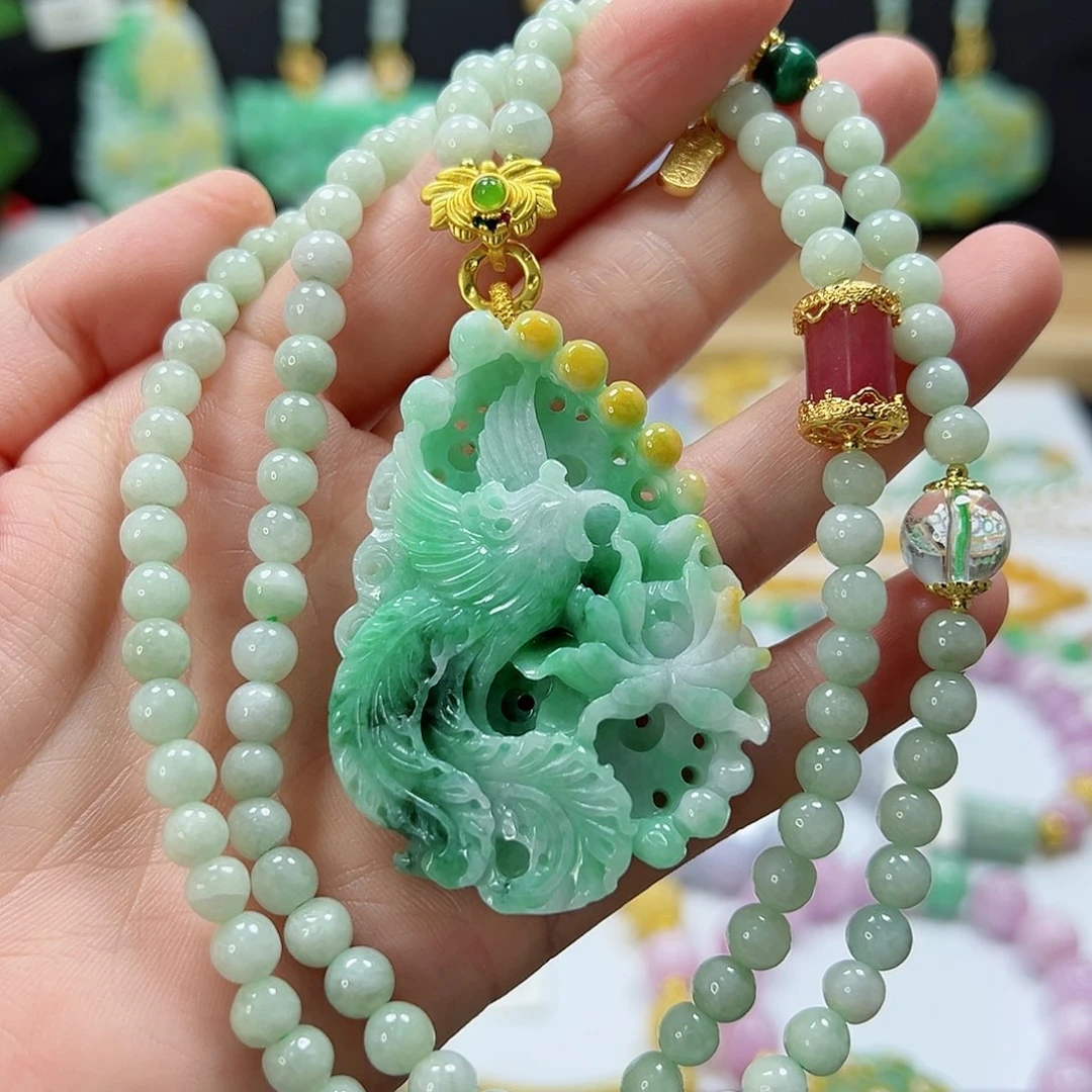 颈饰未镶嵌翡翠吊坠