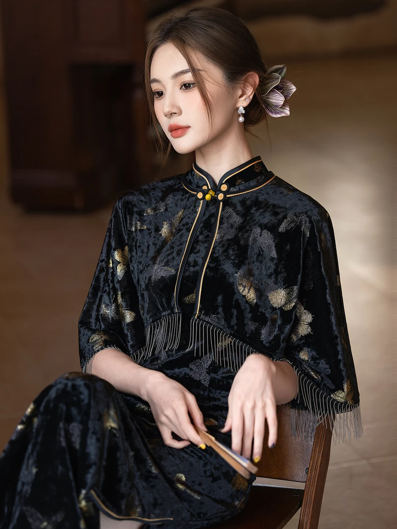 黑色秋季披肩丝绒两件套旗袍新中式2025新款改良年轻款少女高级感