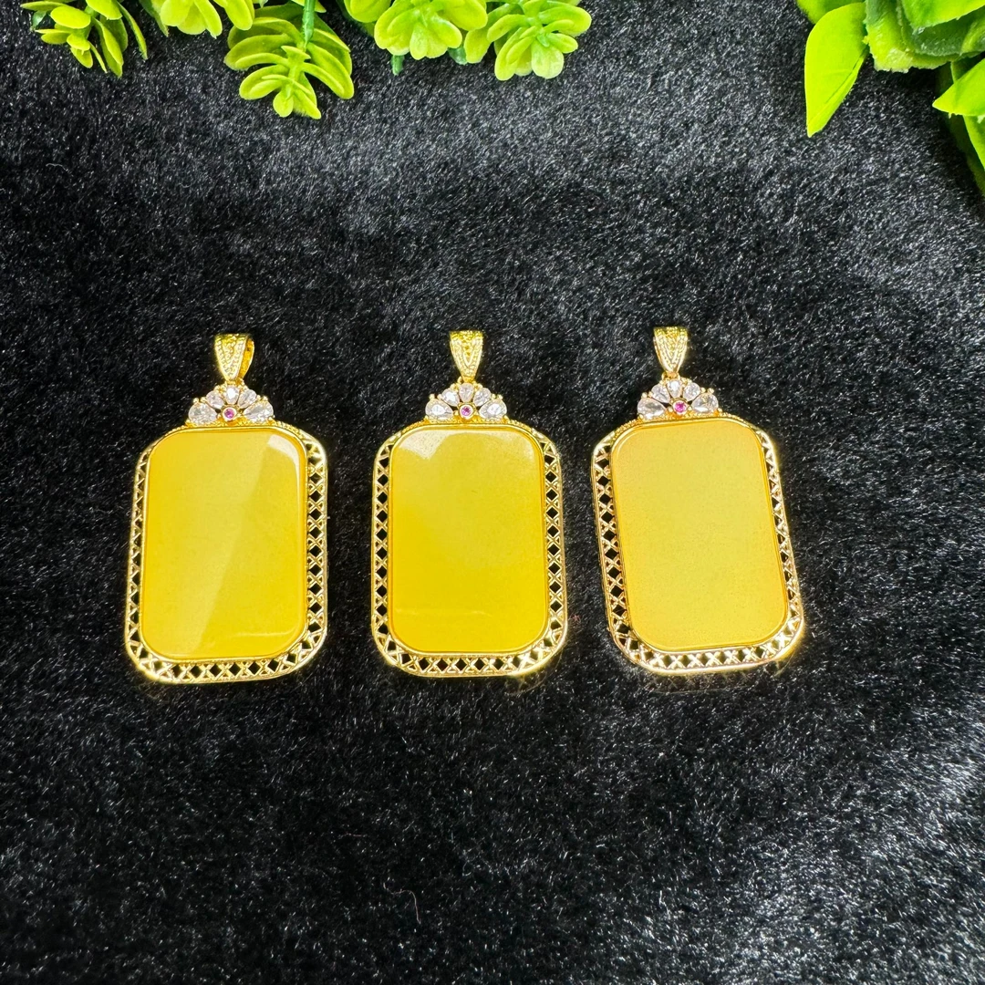 HT4568【福嘟嘟】和田玉黄无事牌吊坠-配麻花链-多样性发货只发一件