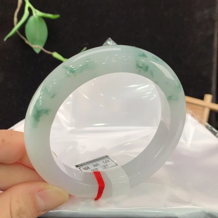 翡翠手镯未镶嵌111/0028