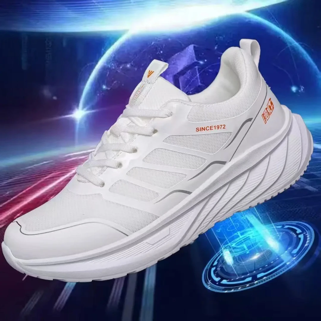 黑白男女同款健步磁疗震动鞋。