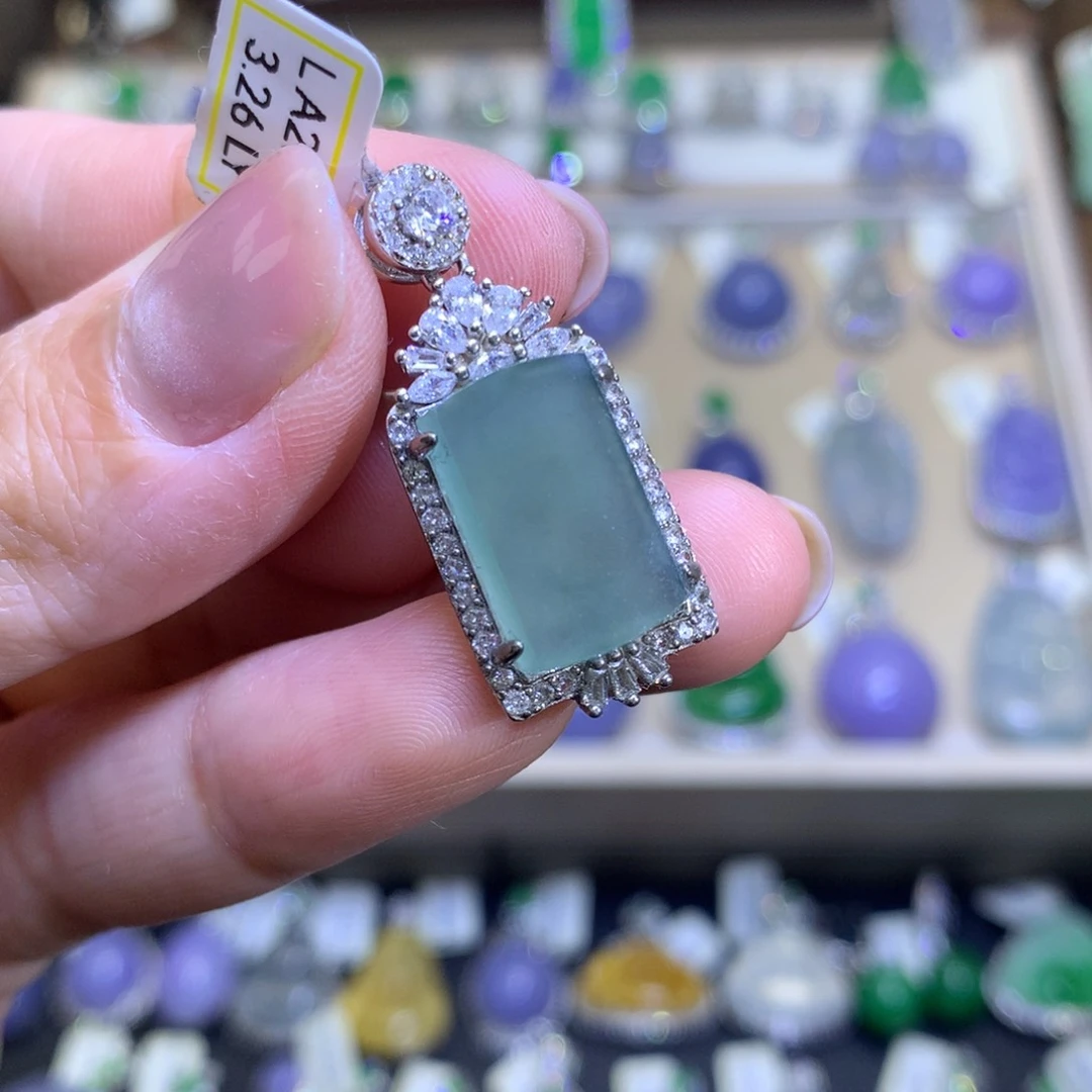 翡翠银S925镶嵌颈饰翡翠