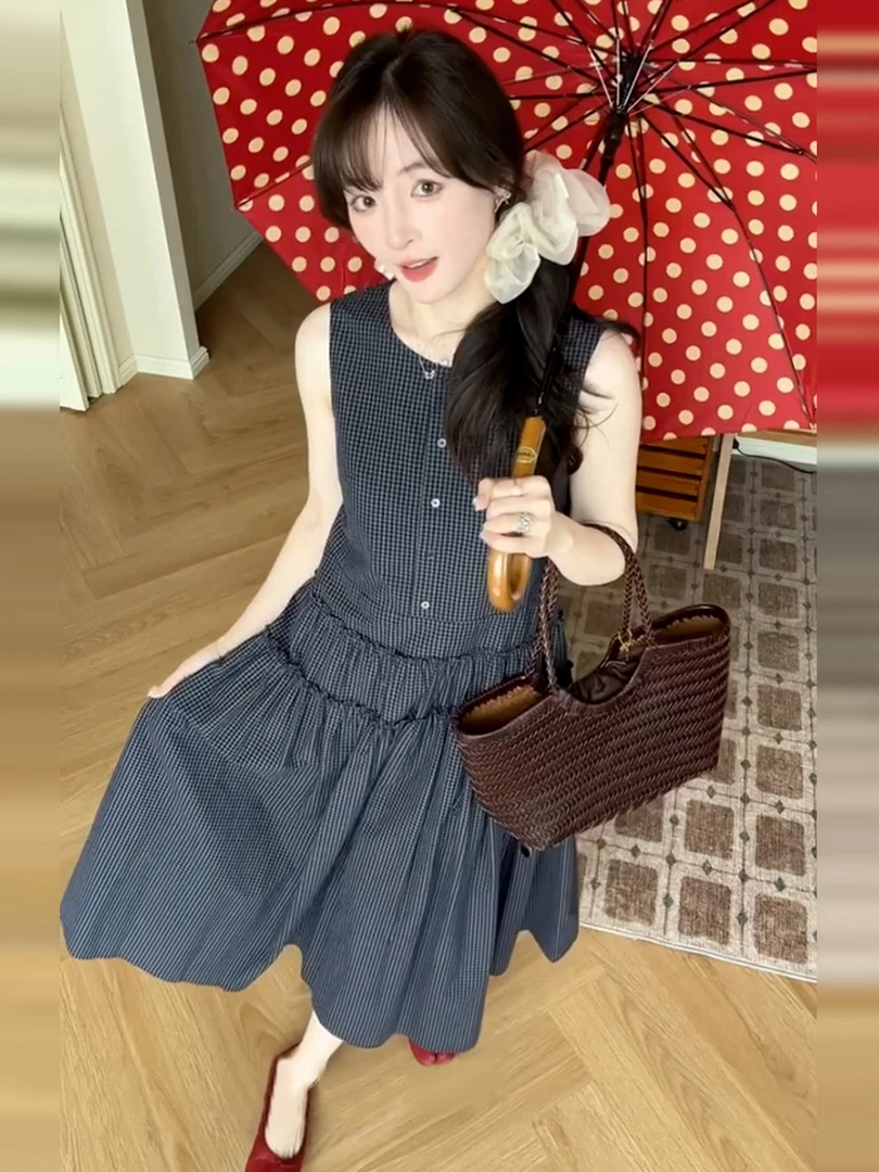 蓝色背心连衣裙子女夏季2025新款今年流行漂亮巨好看穿搭长裙3676