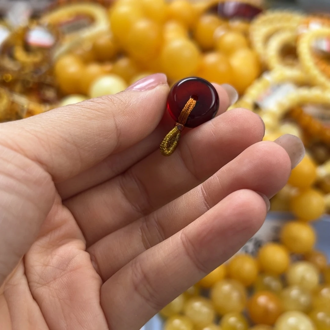 未镶嵌琥珀珠宝奇石