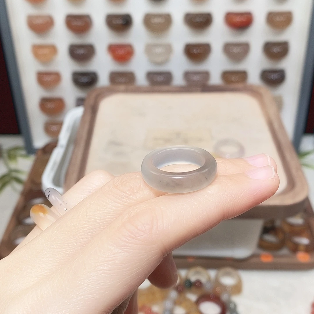 玛瑙/玉髓未镶嵌戒指港11码岫玉福利款不退换