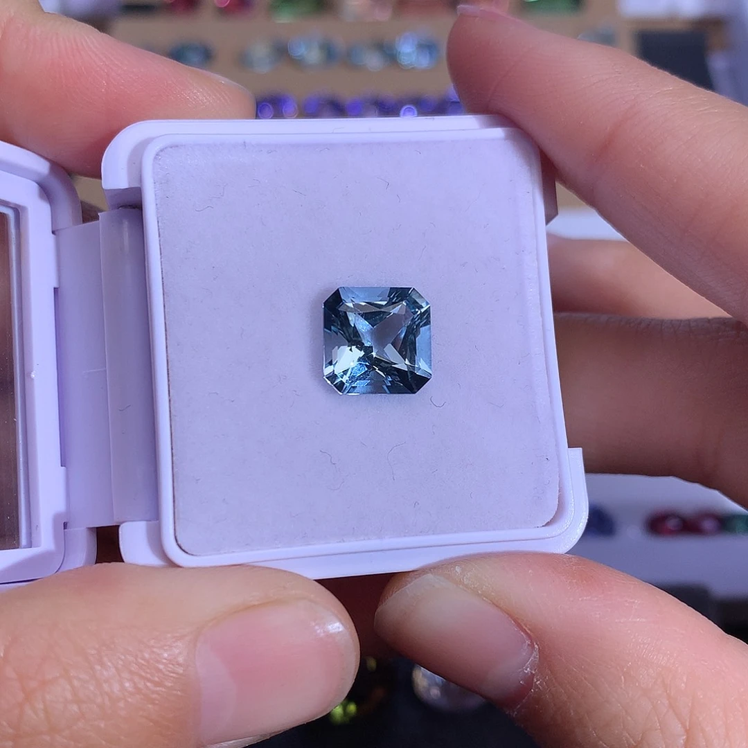 海蓝宝石笔搁未镶嵌3.08ct