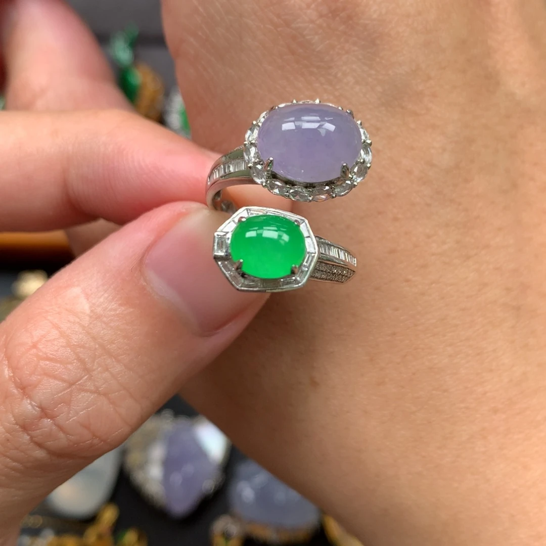 翡翠18K金镶嵌戒指