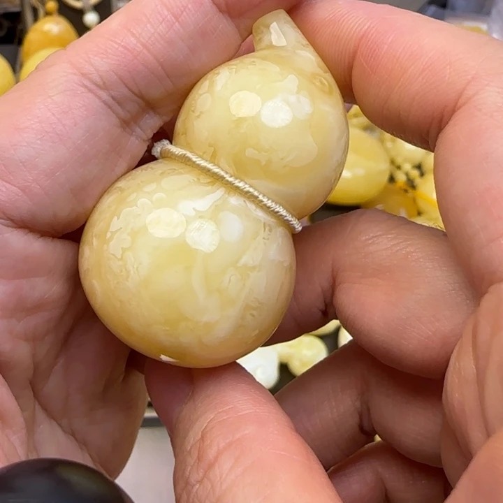 未镶嵌颈饰蜜蜡天然蜜蜡